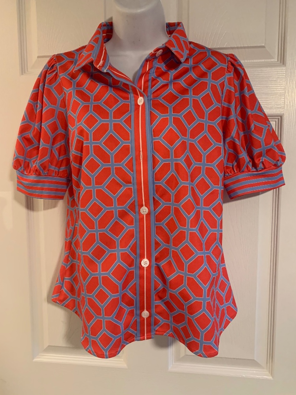Gretchen Scott Preppy Geometric Trellis Short Sleeve Button Down Blouse Red Blue
